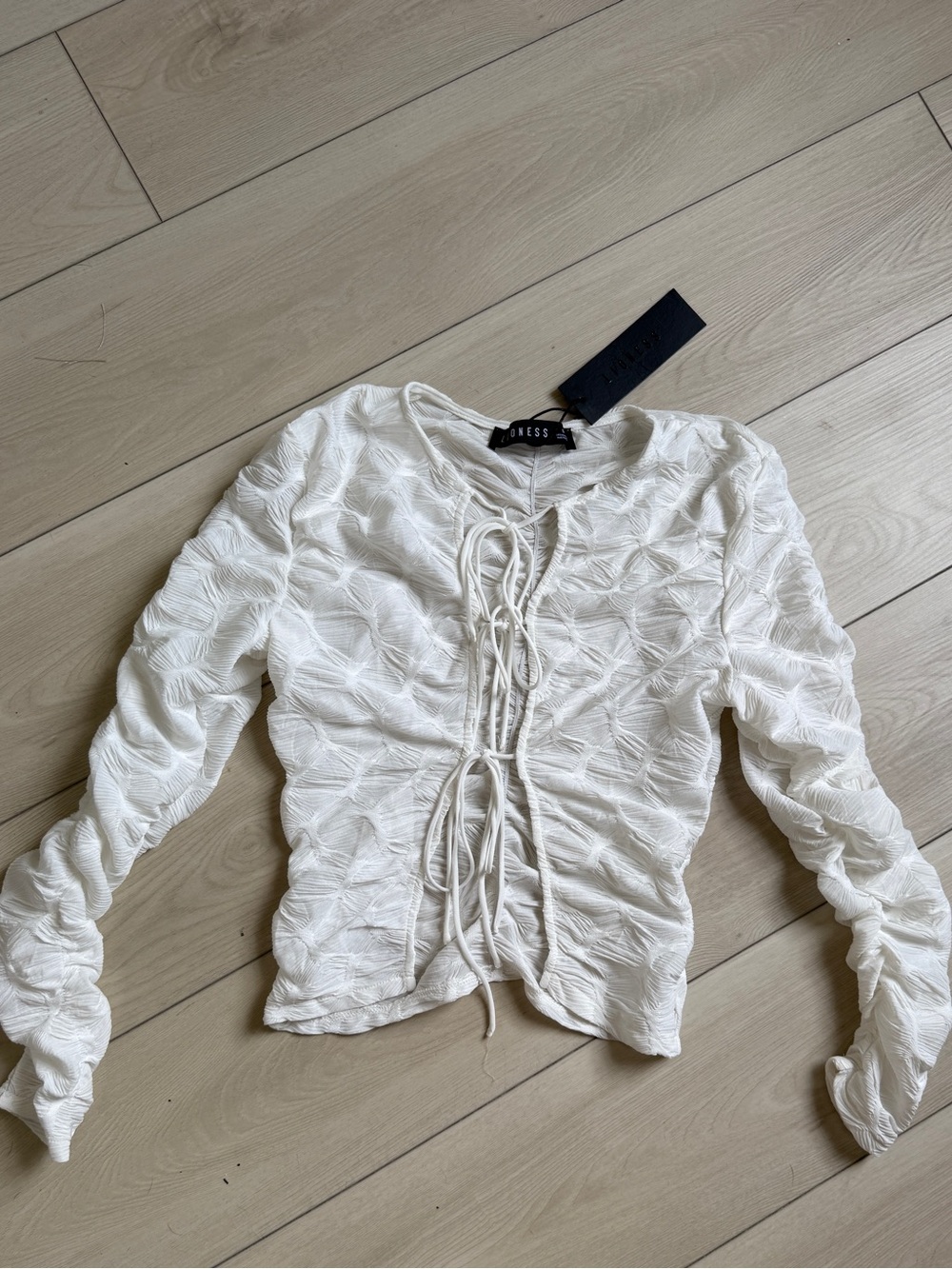 BRAND NEW LIONESS TOP
